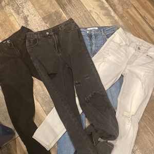 Bundle of 4 pairs of jeans
